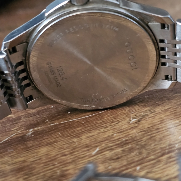 Gucci mens 126.4 quartz watch - Picture 7 of 10
